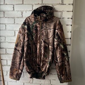 Camo Hooded Hunting Jacket - Realtree-Style Brown/ Green with zipper pockets